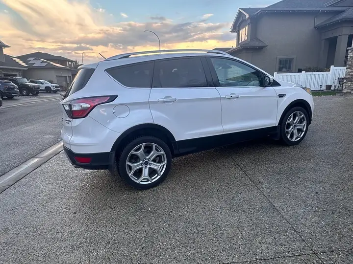 Ford Escape 2017 photo 2