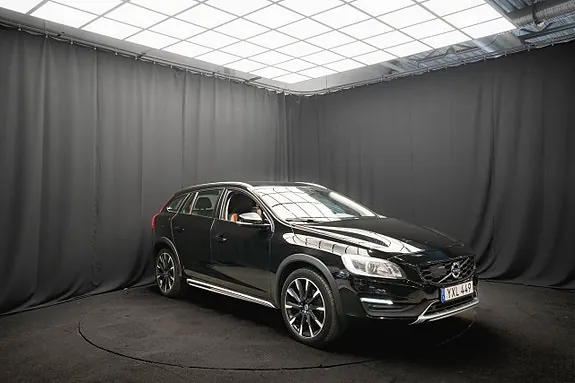 Volvo V60 Cross Country 2018 photo 4