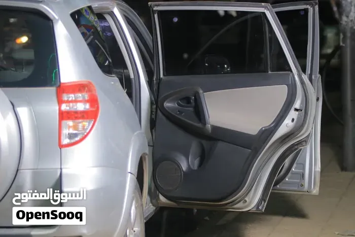 Toyota Rav 4 2010 photo 4