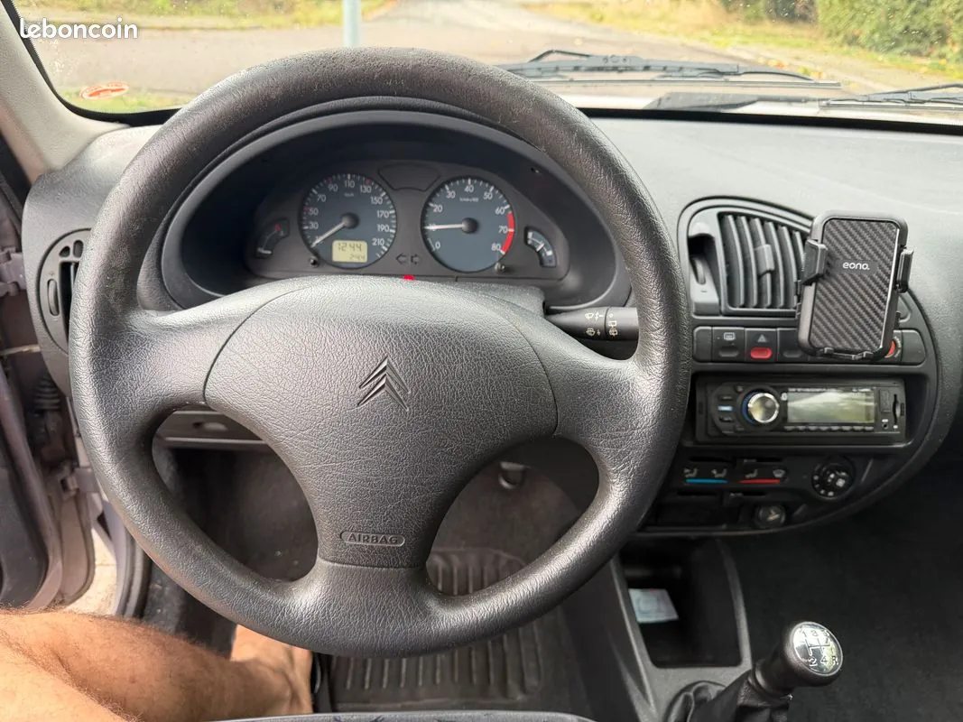Citroen Saxo 2003 photo 2