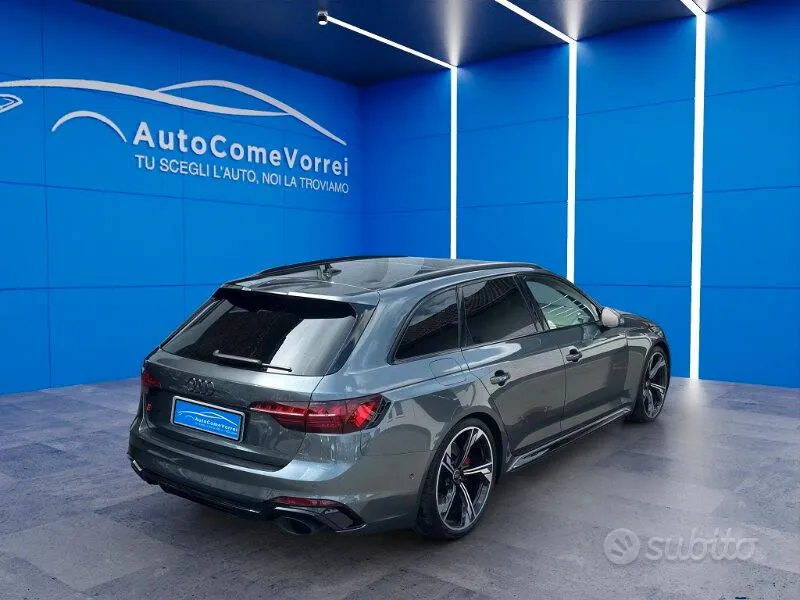 Audi A4 2023 photo 2