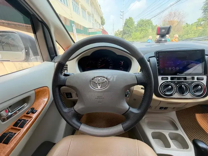 Toyota Innova 2008 photo 5