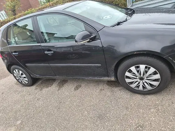 Volkswagen Golf 5 2004 photo 2