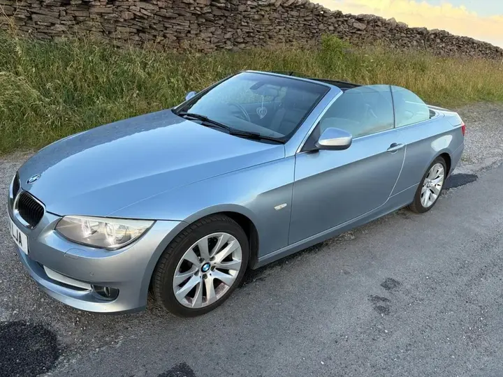 BMW 3 Series 2010 photo 4