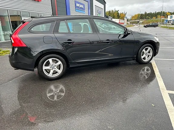 Volvo V60 2013 photo 2