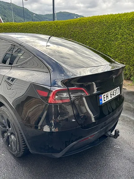 Tesla Model Y 2024 photo 5