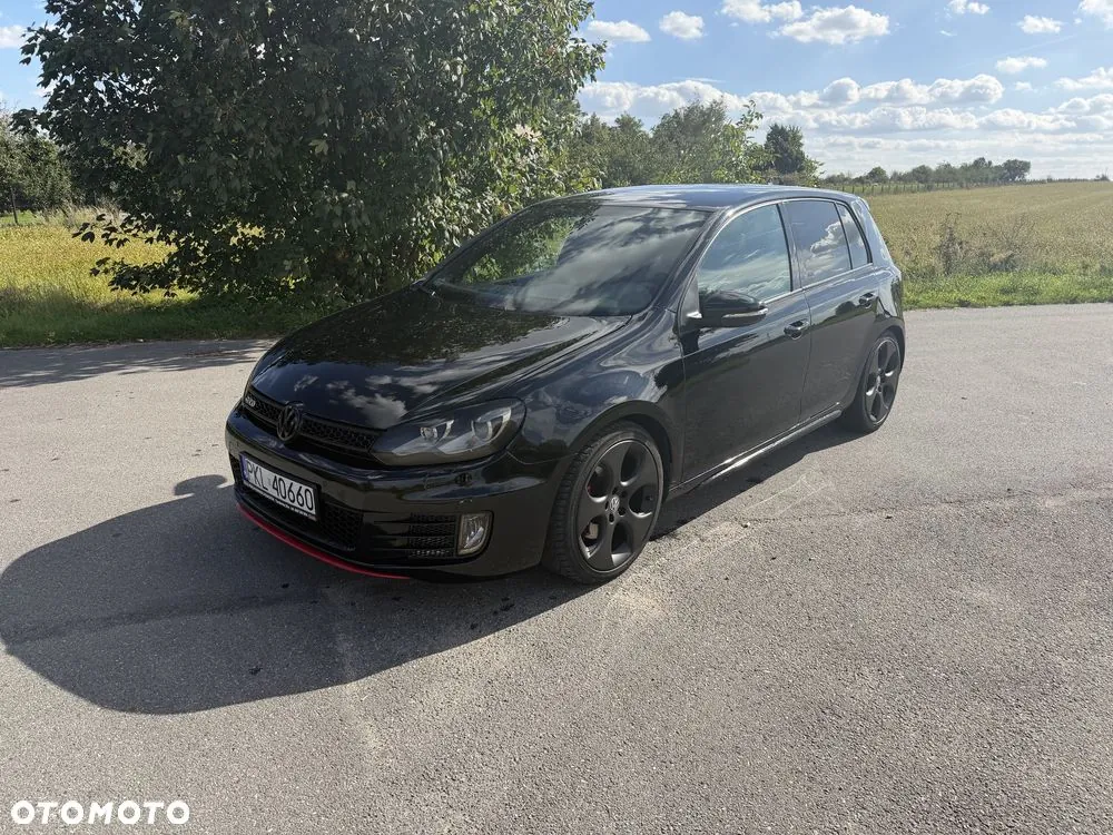 Volkswagen Golf 2010 photo 2