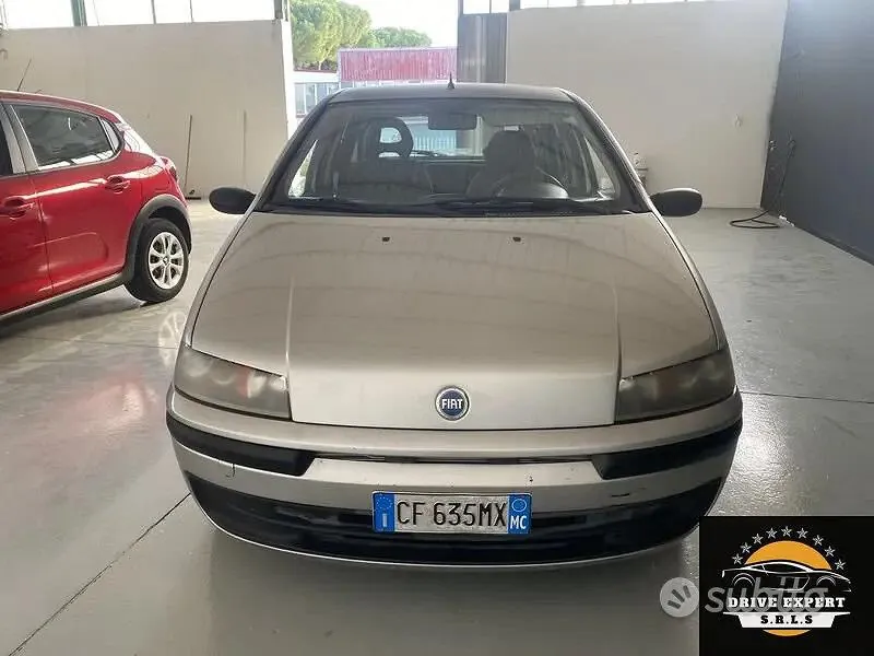 Fiat Punto 2003 photo 2