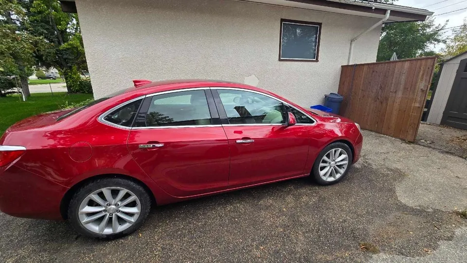 Buick Verano 2017 photo 2