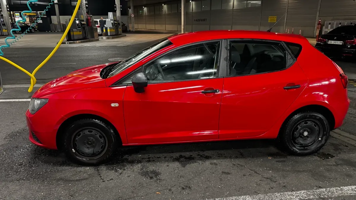 Seat Ibiza 2014 photo 2
