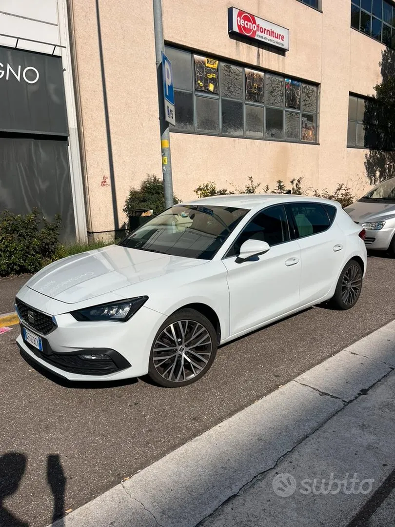 Seat Leon 2021 photo 2