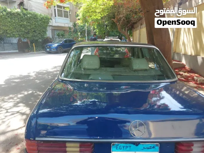 Mercedes-Benz E-Class 1980 photo 4