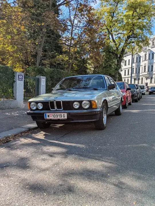BMW 7 Series 1982 photo 2