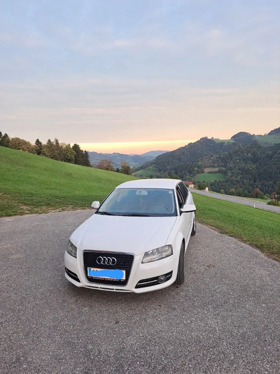 Audi A3 2011 photo 3