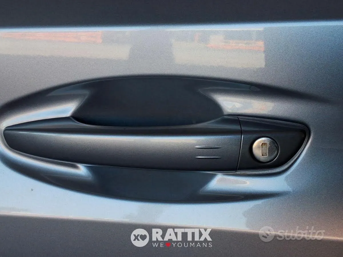 Peugeot 208 2025 photo 5