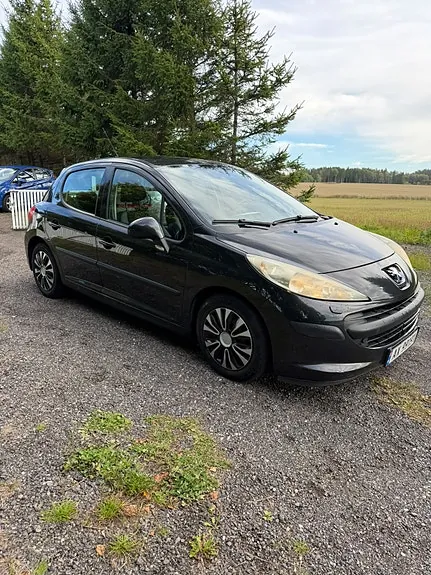 Peugeot 207 2009 photo 2