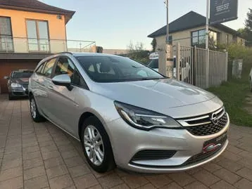 Opel Astra 2017 photo 2