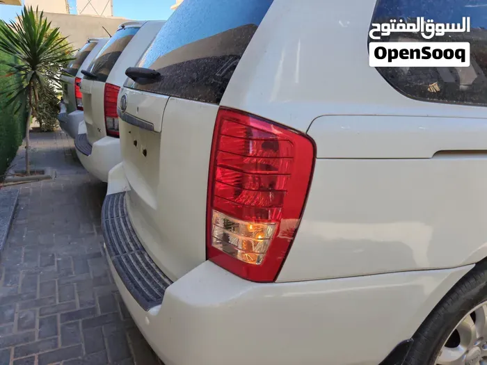 Kia Carnival 2008 photo 3