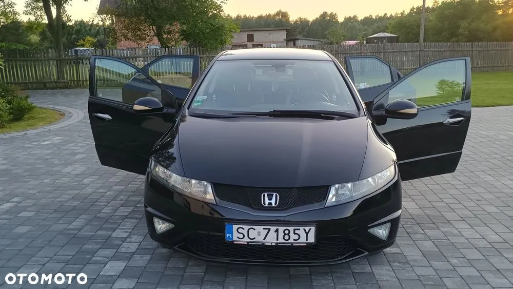 Honda Civic 2010 photo 2
