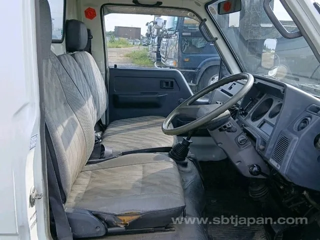 Toyota Dyna 1992 photo 2