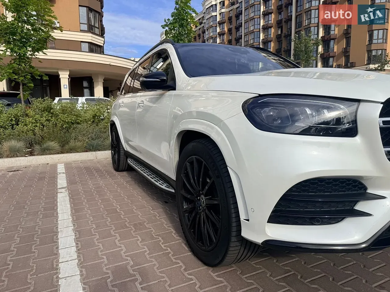 Mercedes-Benz Gls-Class 2019 photo 3