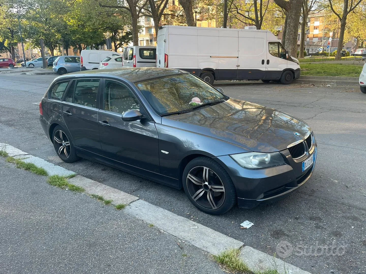 BMW 3 Series 2007 photo 2