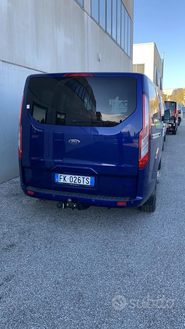 Ford Tourneo Custom 2017 photo 3