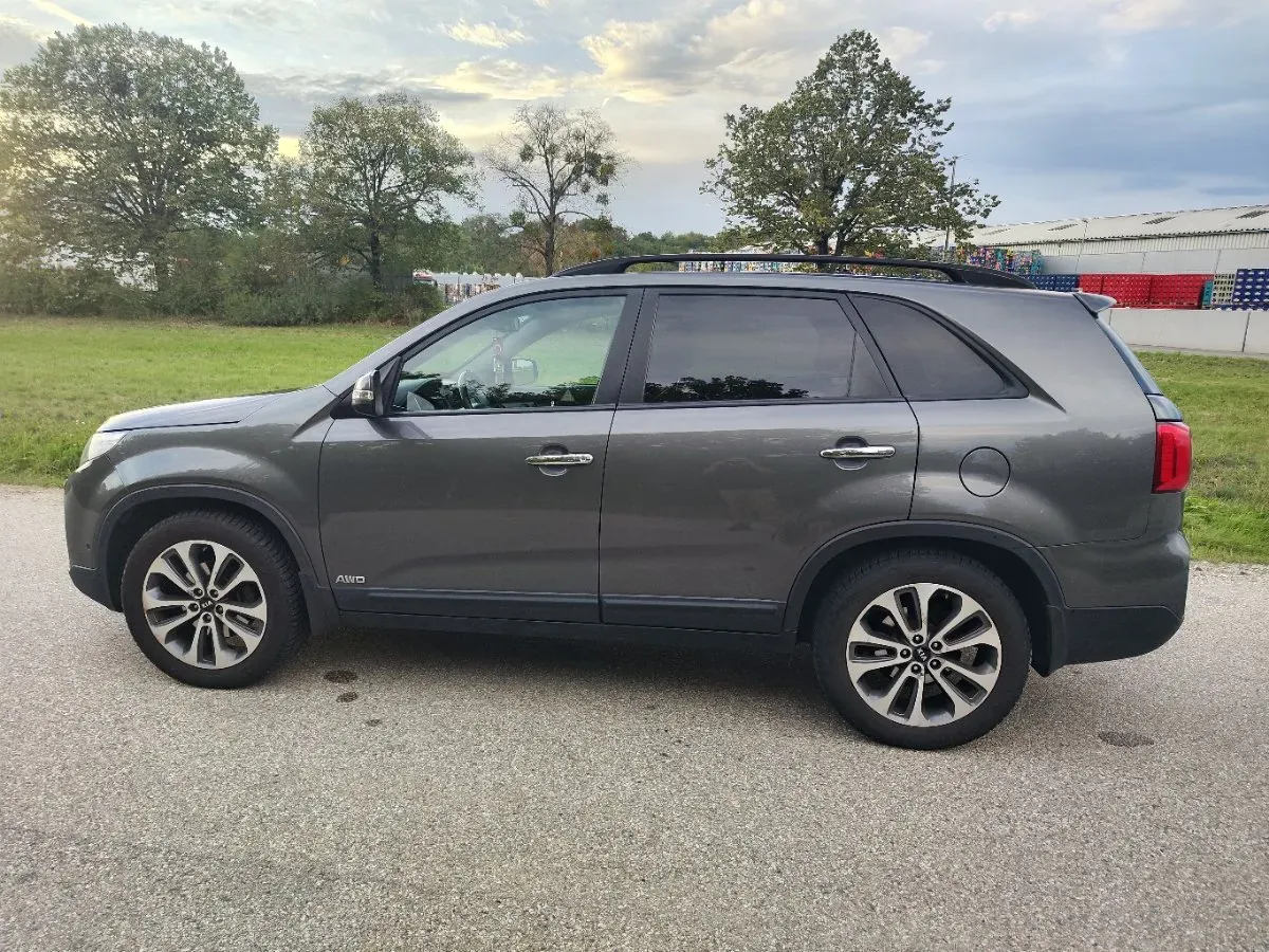 Kia Sorento 2013 photo 3