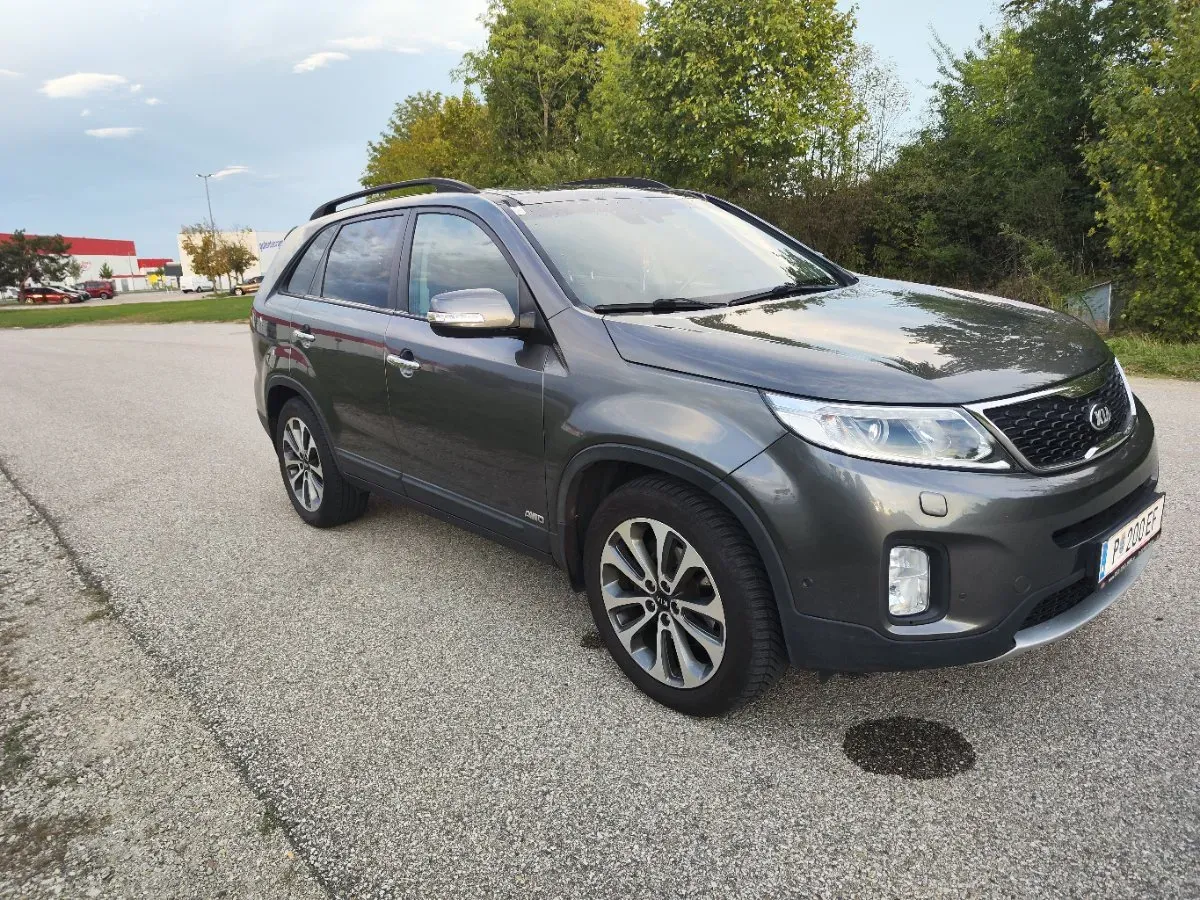 Kia Sorento 2013 photo 2