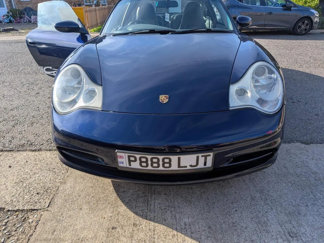 Porsche 911 2002 photo 2