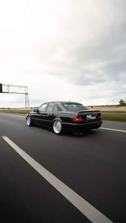 Mercedes-Benz C-Class 1999 photo 2