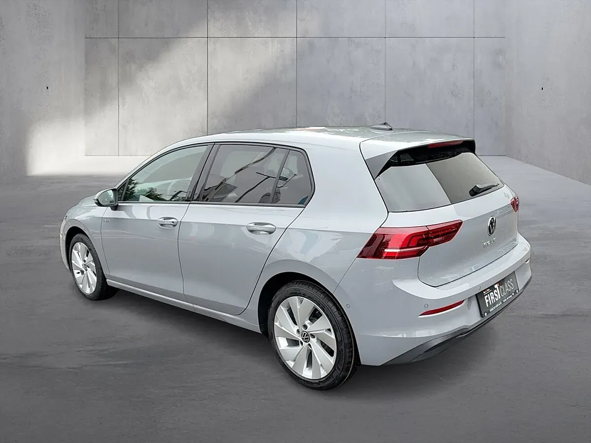 Volkswagen Golf 2026 photo 3