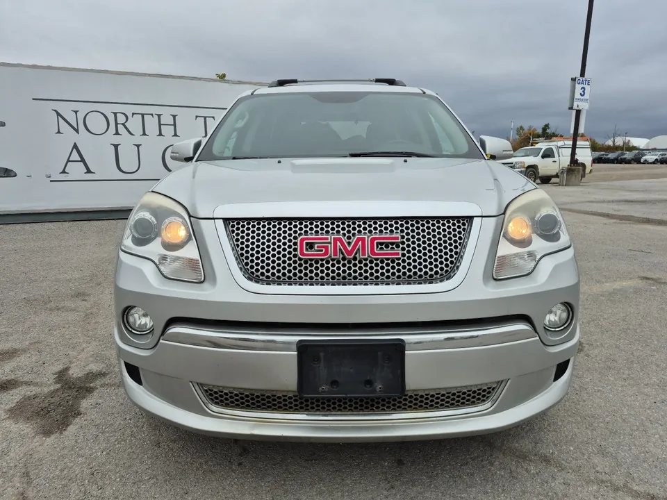 GMC Acadia 2012 photo 2