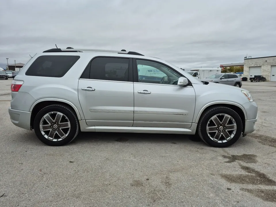GMC Acadia 2012 photo 4