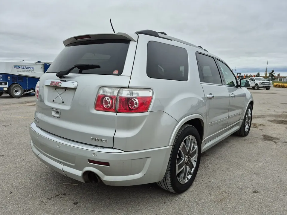 GMC Acadia 2012 photo 5