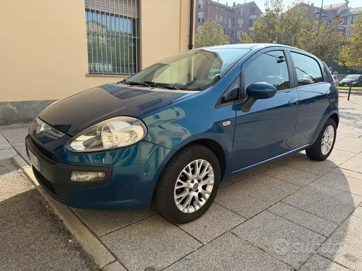 Fiat Punto Evo 2012 photo 2