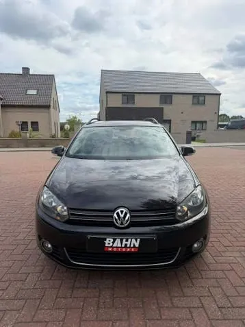 Volkswagen Golf 2010 photo 2