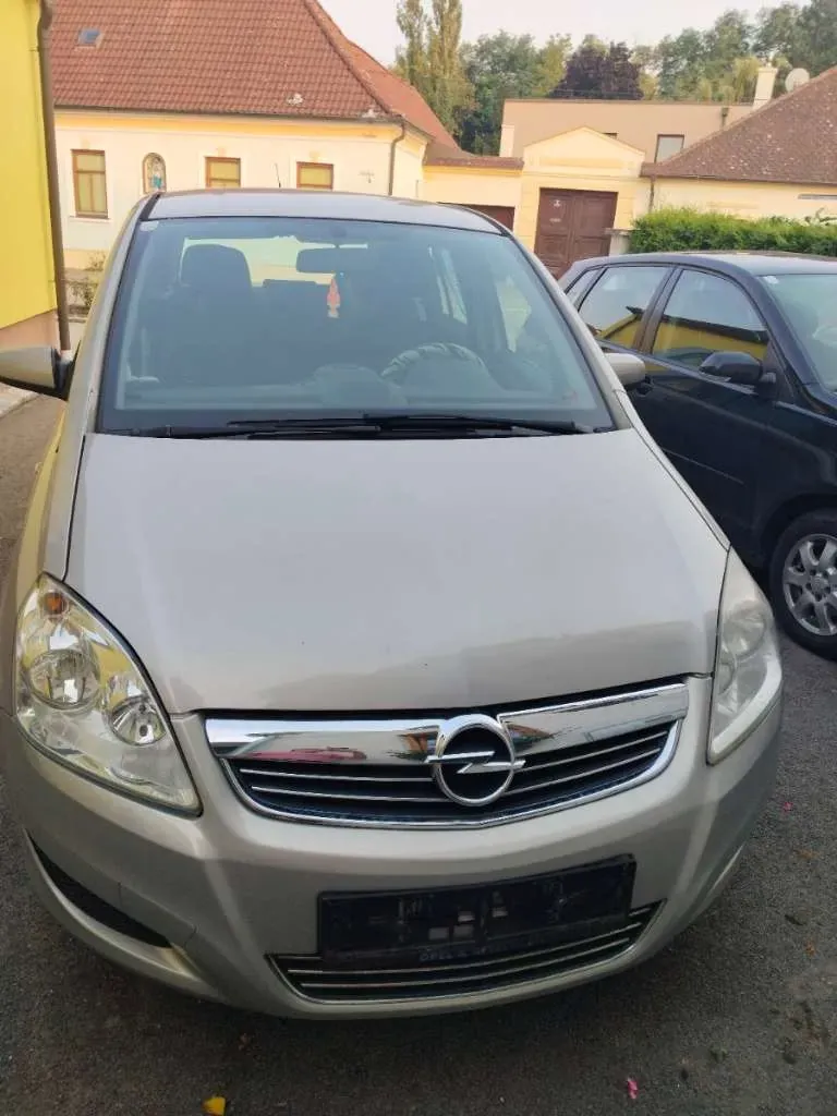 Opel Zafira 2008 photo 2