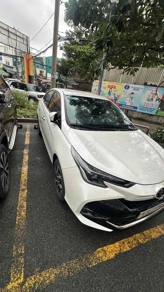 Toyota Vios 2024 photo 3
