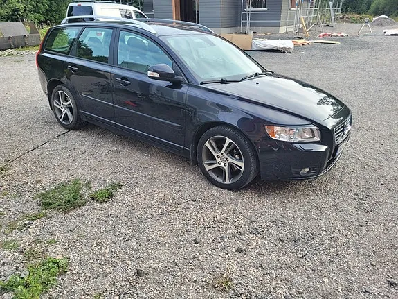 Volvo V50 2012 photo 2