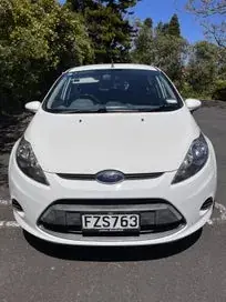 Ford Fiesta 2011 photo 3