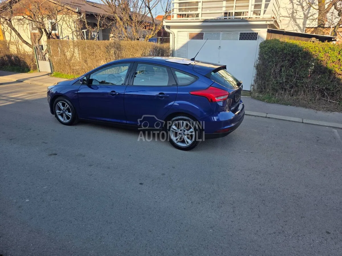 Ford Focus 2015 photo 2