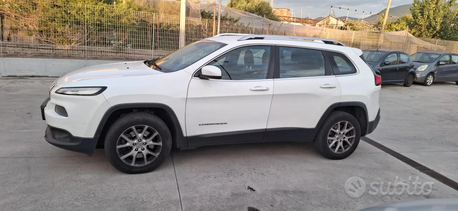 Jeep Cherokee 2015 photo 4