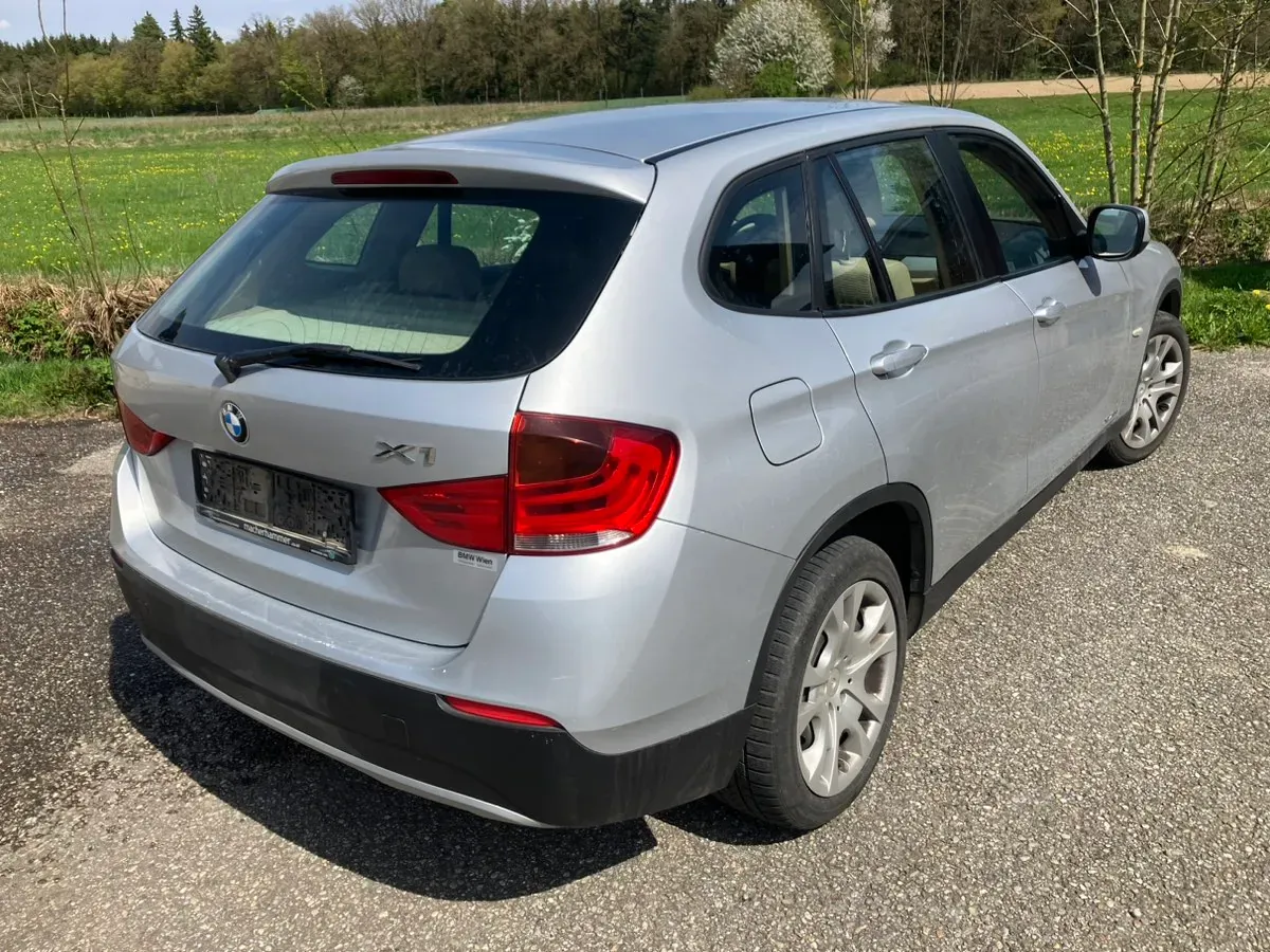 BMW X1 2010 photo 2