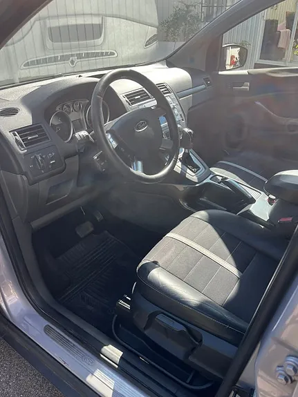Ford Kuga 2011 photo 4