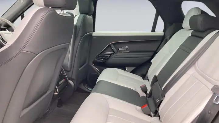 Land Rover Range Rover Sport 2024 photo 4