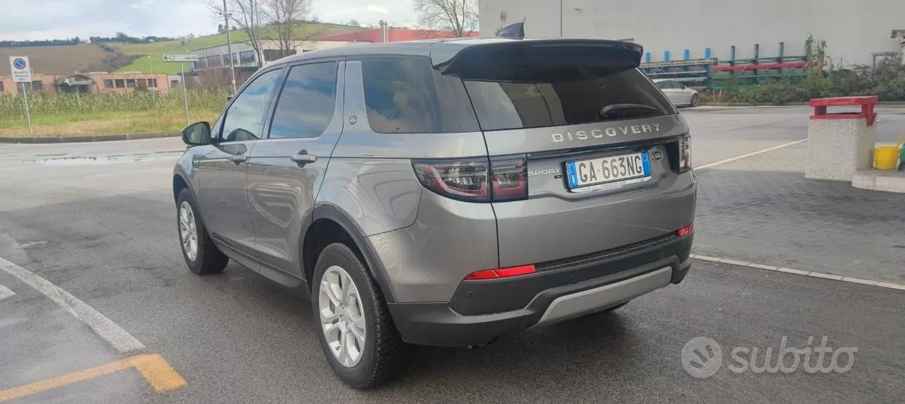 Land Rover Discovery Sport 2020 photo 3