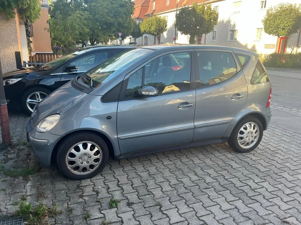 Mercedes-Benz A160