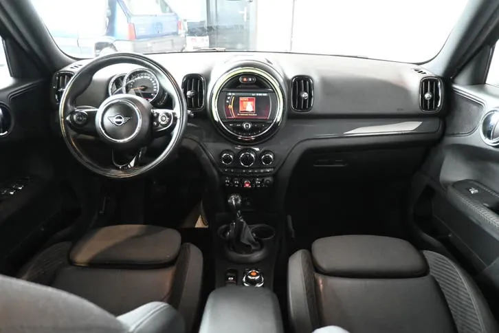 Mini Countryman 2019 photo 2