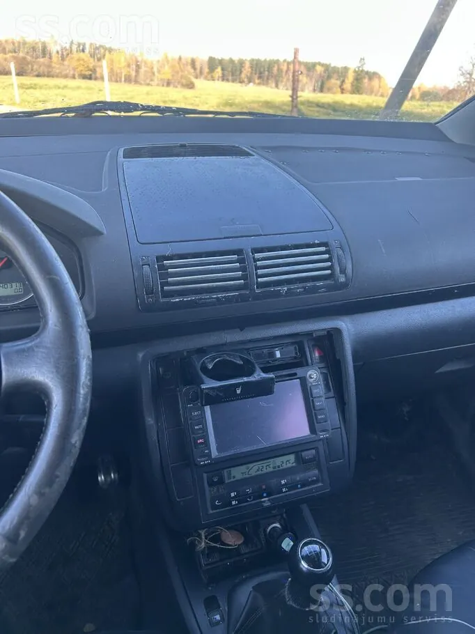 Volkswagen Sharan 2000 photo 4